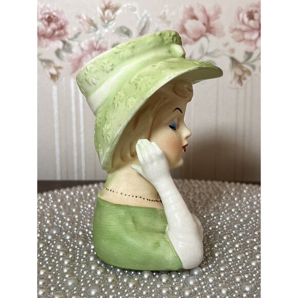 VINTAGE LEFTON 1736 LADY HEAD VASE, Mint Green With White Gloves - Picture 5 of 8